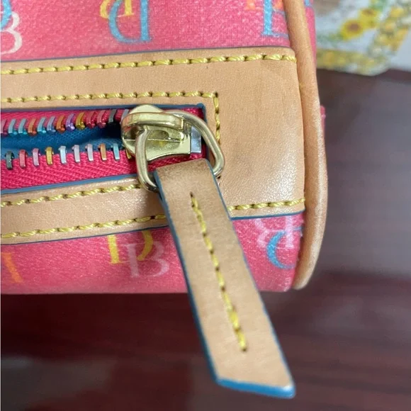 Dooney & Bourke  Vintage Y 2k Rainbow Signature Zipper Medium Handbag RARE EUC - Picture 5 of 16